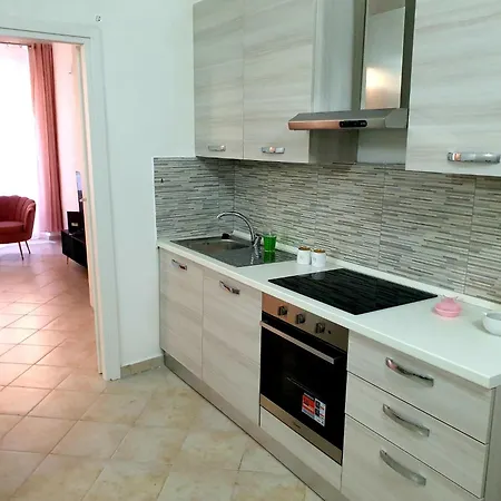 Διαμέρισμα Elena&bryan *